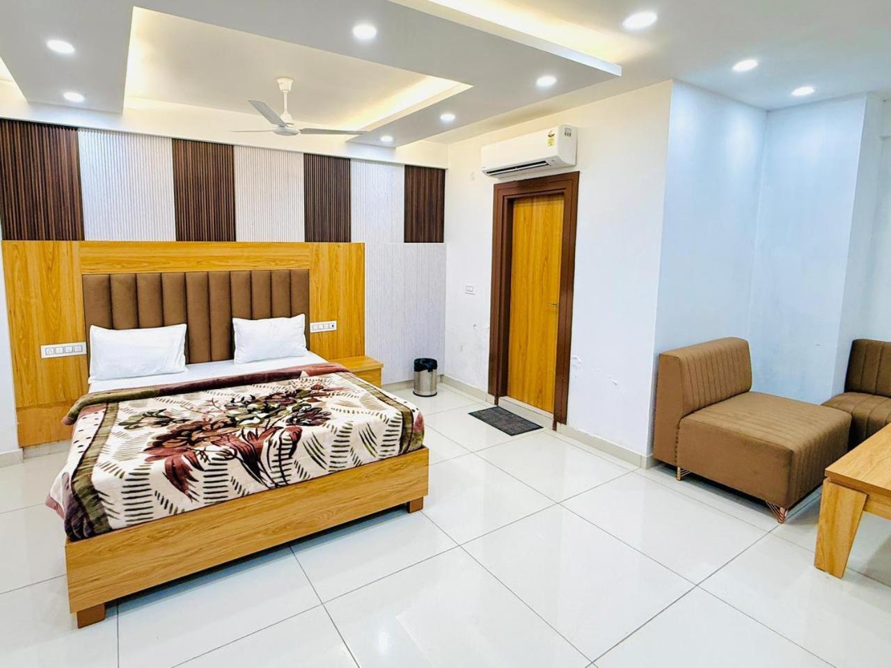 Hotel Swagat Residency Sohāna Exteriér fotografie